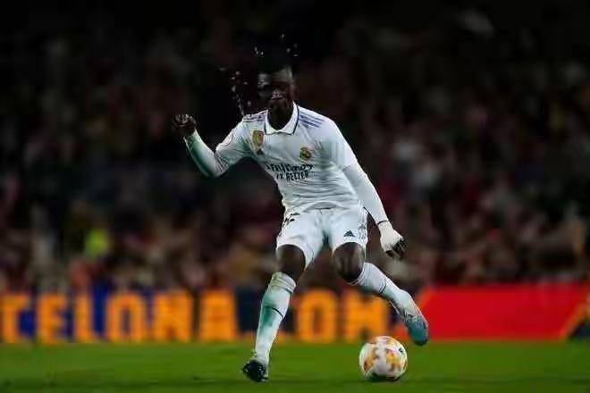 包含AC米兰发布备战花絮，今夜更衣室发声，欧超杯任务艰巨，心理建设被强调的词条-jiuyou游戏中心